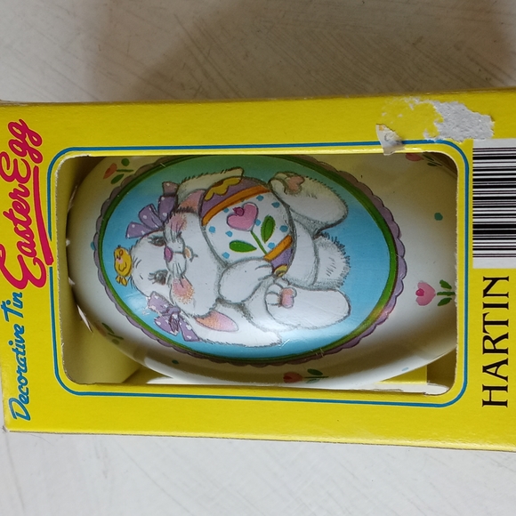 NWT Vintage Set of Two Decorative Tin Easter Eggs - Picture 2 of 5